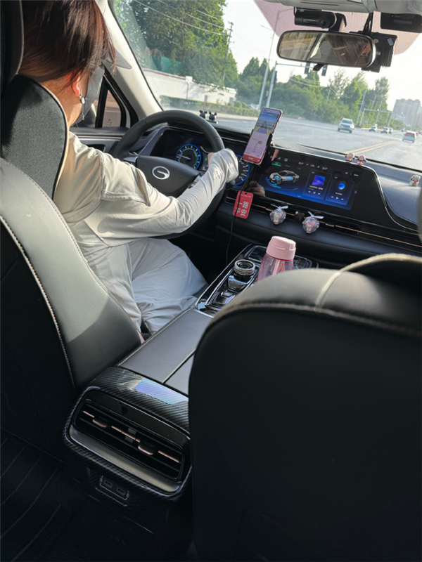 可选女司机、拉黑臭车、携带宠物、AA车费:网约车还能这么玩?