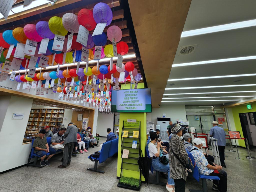 记者观察:看韩国如何应对“加速老去”