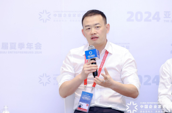 钉钉这几年为什么不打广告了？杨猛：因为大家都觉得钉钉班味太重了