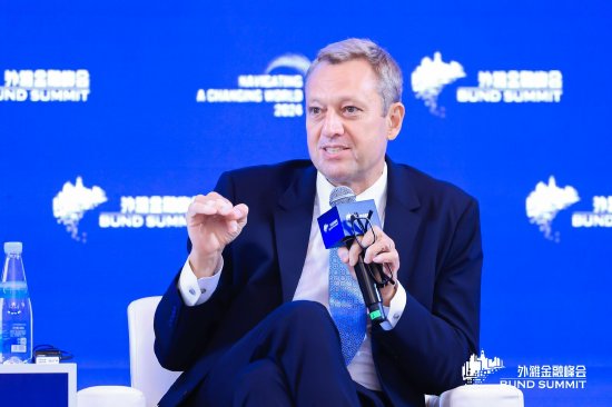 国际货币基金组织货币及资本市场部主任Tobias Adrian:人工智能被用来提高效率的时候,像是一场拔河比赛