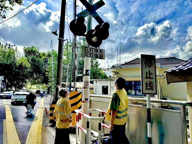 长三角铁路预计今日发送210万人次,动态调整列车开行方案
